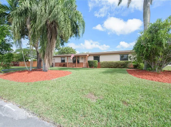 29243 SW 165th Ave, Homestead, FL 33033