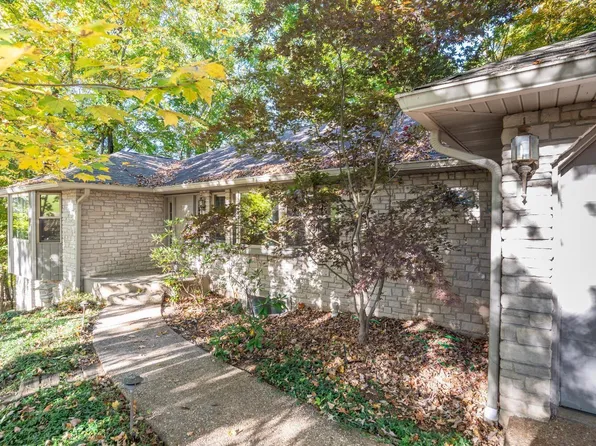 3504 S Ashwood Dr, Bloomington, IN 47401