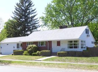 706 Lynn Fells Pkwy, Melrose, MA 02176