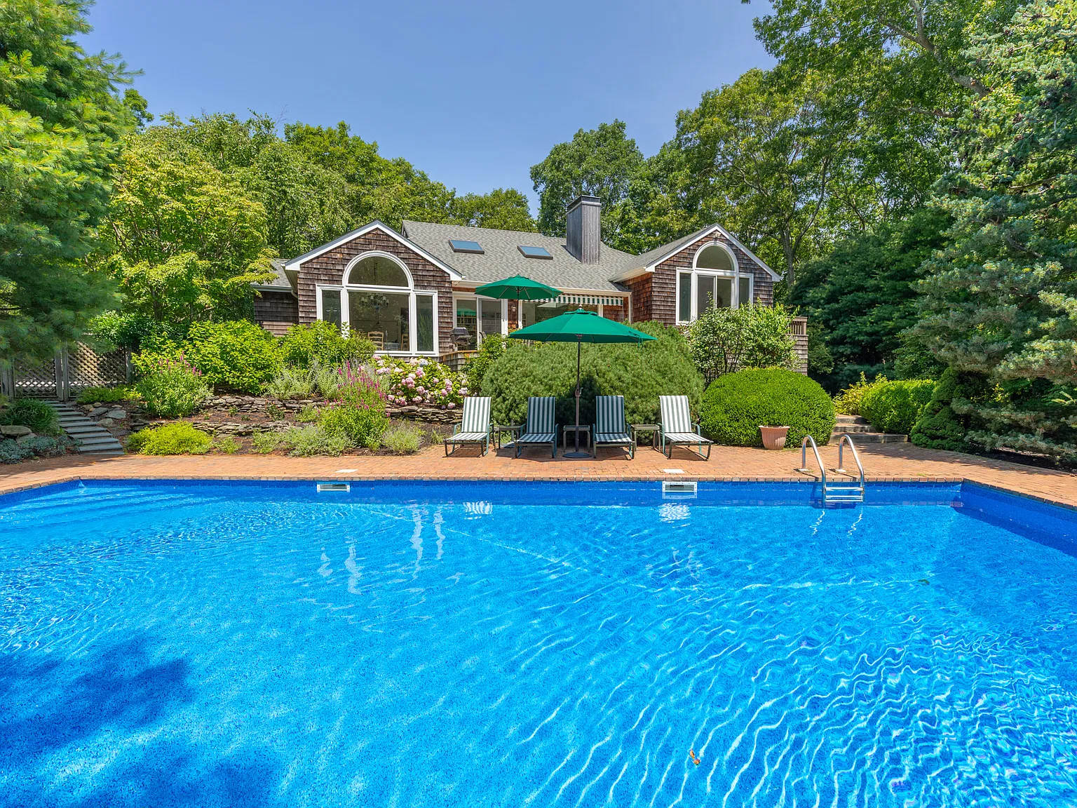 East Hampton Home Close to Bay and Ocean Beaches! — Photo 1
