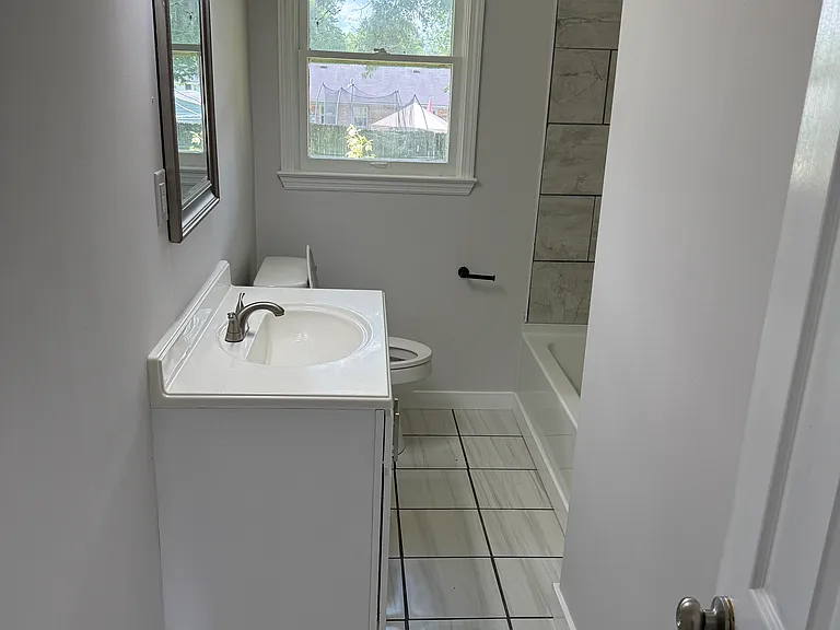 204 Mount Vernon Dr — Photo 5