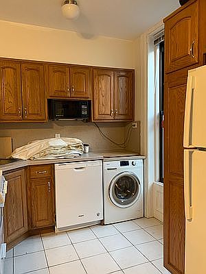 3rd image of 214 Carroll St Floor 2
