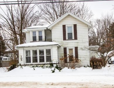 105 W Telegraph St, Dowagiac, MI, 49047