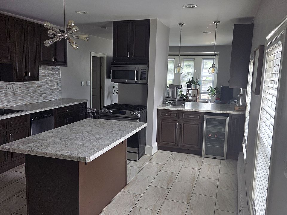 1st image of 186 Dover St APT 2