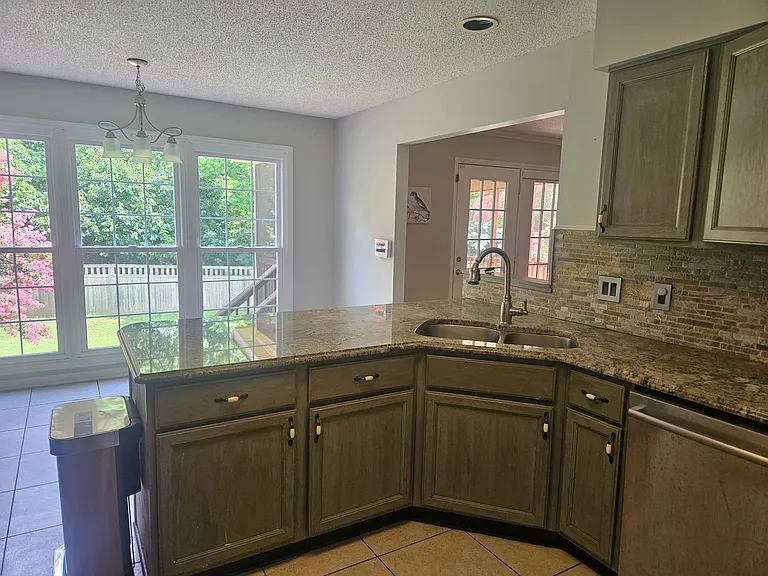 734 Concord Farms Ln — Photo 8