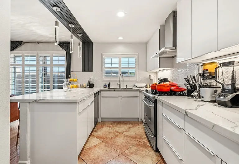 3252 Park Ln #1 — Photo 7