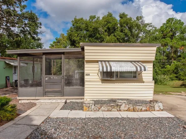 825 Oakwood Dr, Tarpon Springs, FL 34689