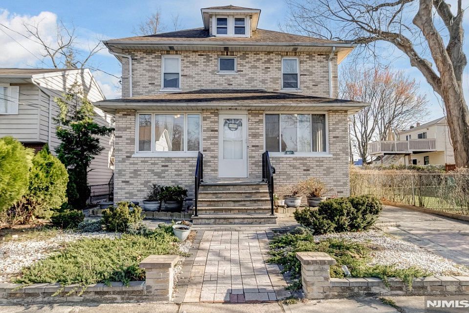 1st image of 10 Hamilton Rd #A