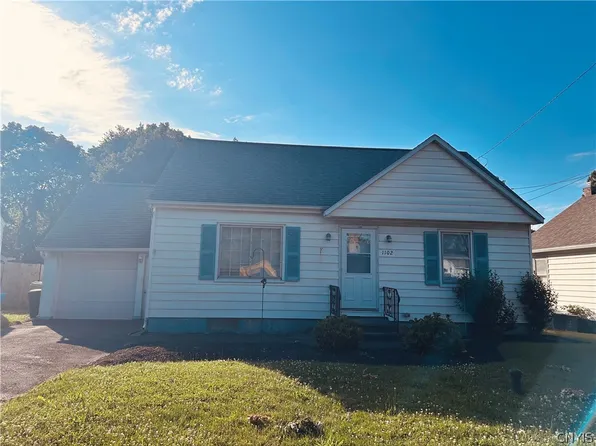 1102 Buckley Rd, Liverpool, NY 13088
