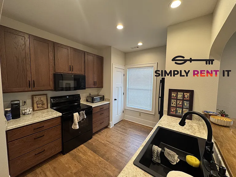 3226 West St — Photo 4