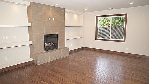 1st image of 2932 100th Ave NE
