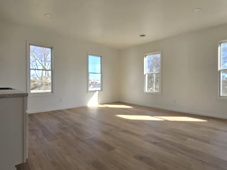 231 Mulberry St — Photo 9