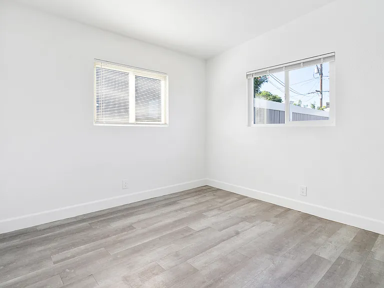 930 Florida St — Photo 14