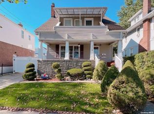 4232 Clearview Expy, Flushing, NY 11361