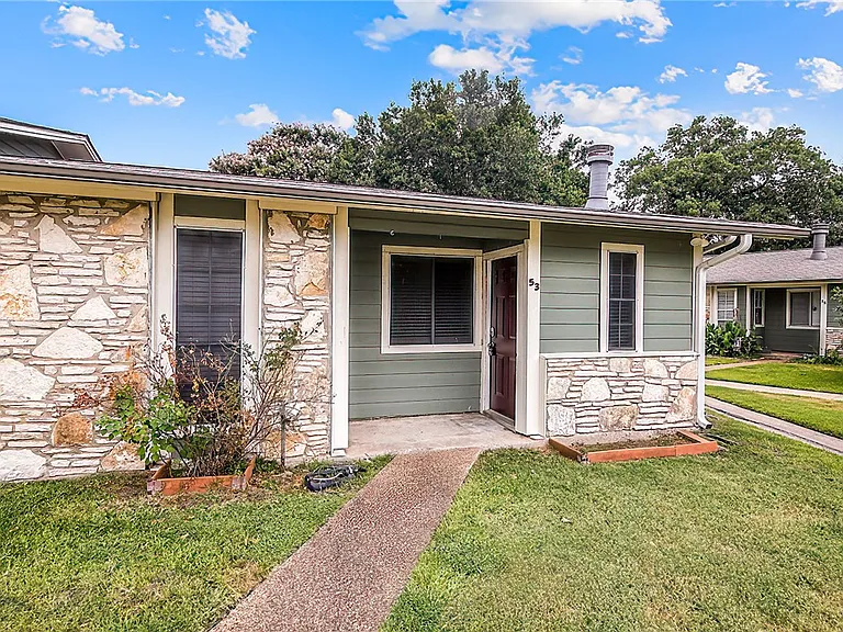 2800 Longmire Dr #53 — Photo 3