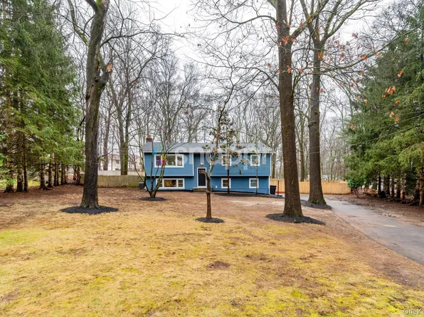 9 E Stemmer Ln, Suffern, NY 10901