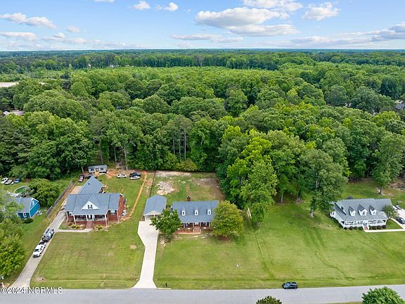 3rd image of 2551 Horseshoe Drive