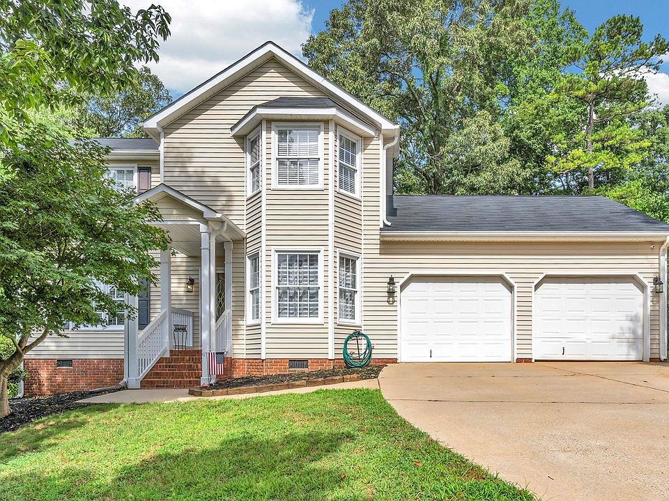 1st image of 302 Oleander Ln