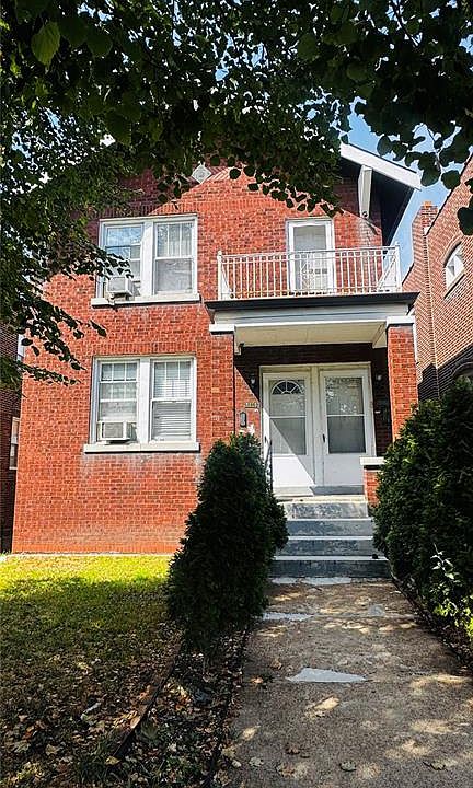 1st image of 3631 Gustine Ave