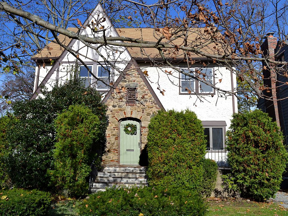 1st image of 27 Carwall Ave