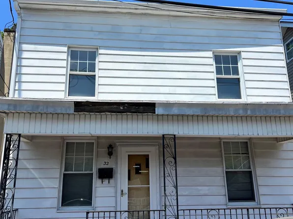 32 W Ogden St, Girardville, PA 17935