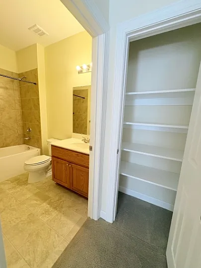 62 Windgate Cir #102 — Photo 21