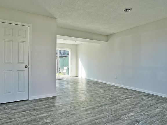 2nd image of 181 Northridge Ter