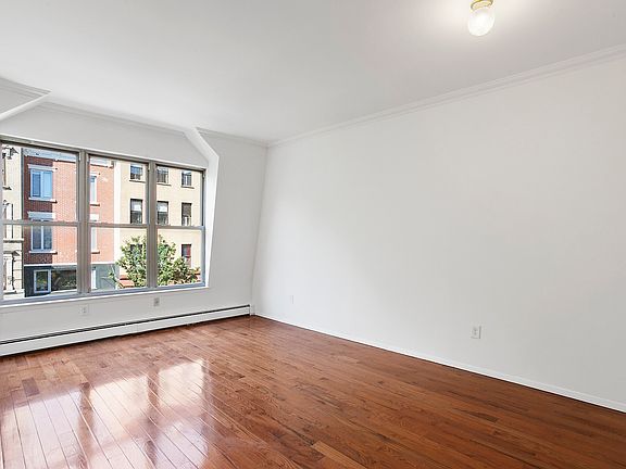 5th image of 246 E 110th St APT 2