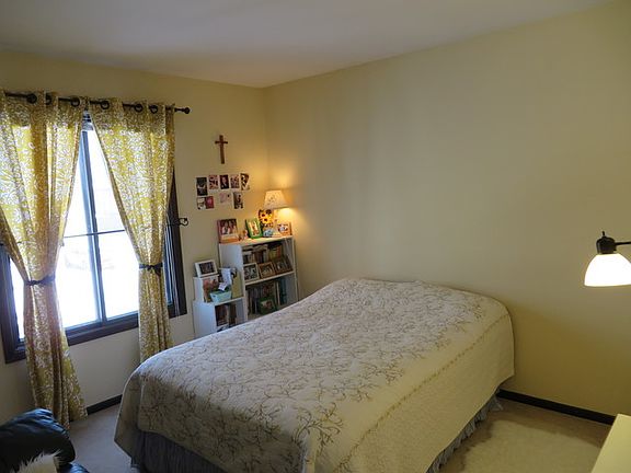 4th image of 2300 N Enlund Dr Unit 4