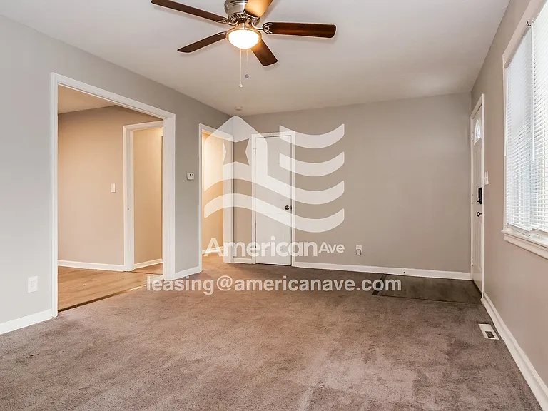 775358_004_wm_-_living_room_13396044.jpg