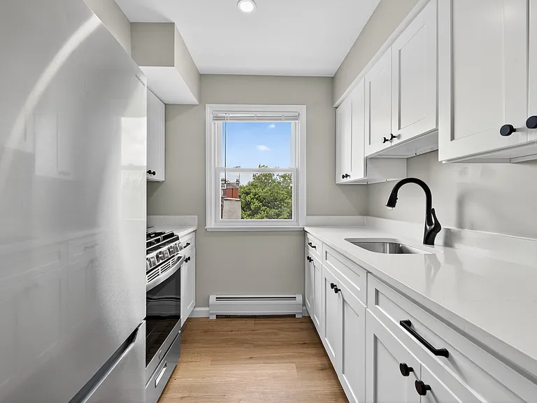 52 Naples Ave #5LL — Photo 1