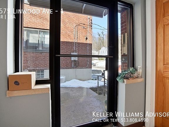 4th image of 3575 Linwood Ave APT 4
