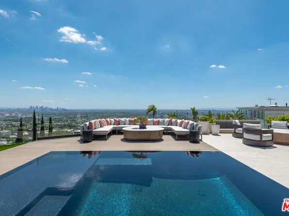 1641 Woods Dr, Los Angeles, CA 90069