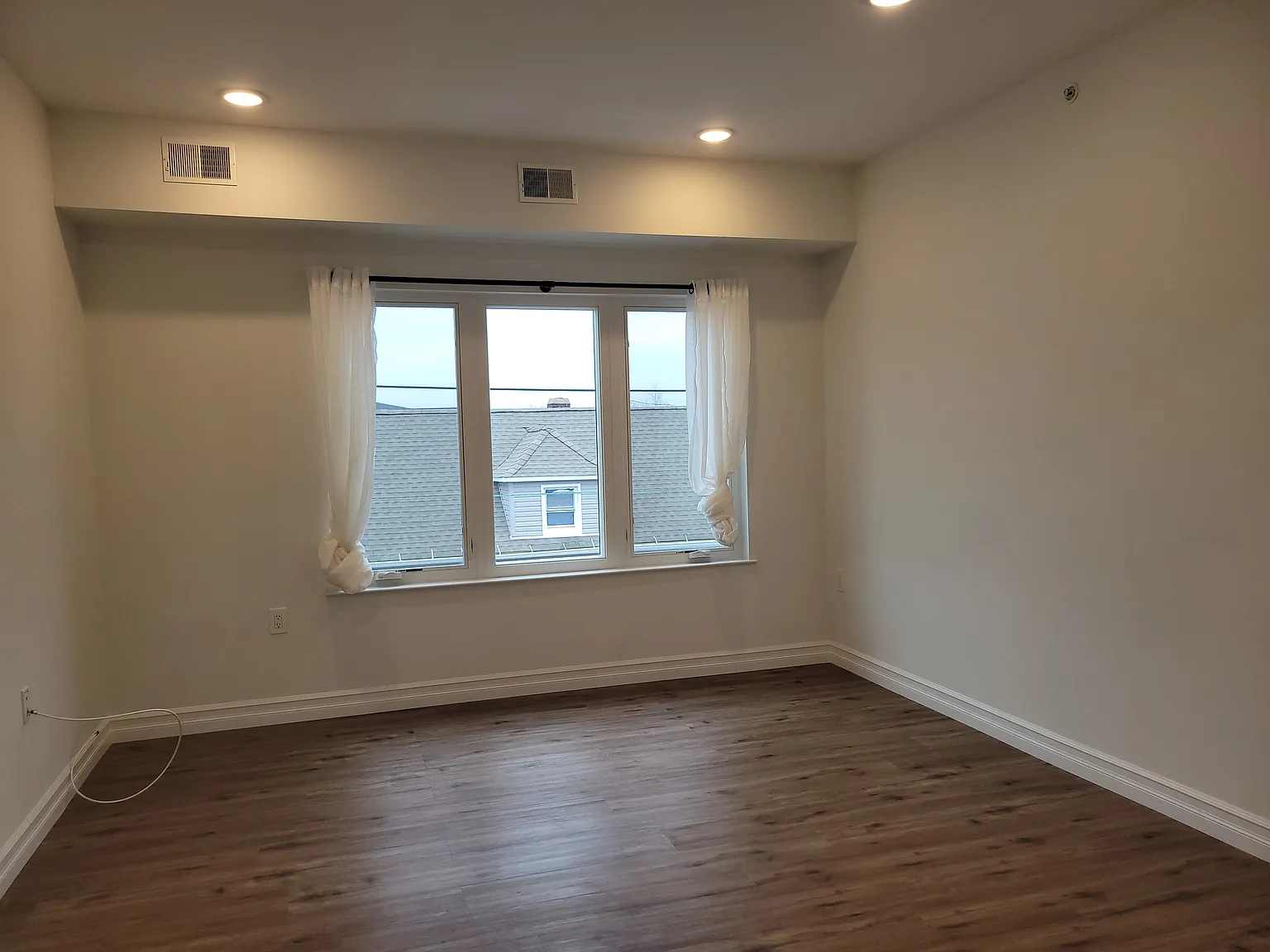 2 bed, $2,200 — Photo 2