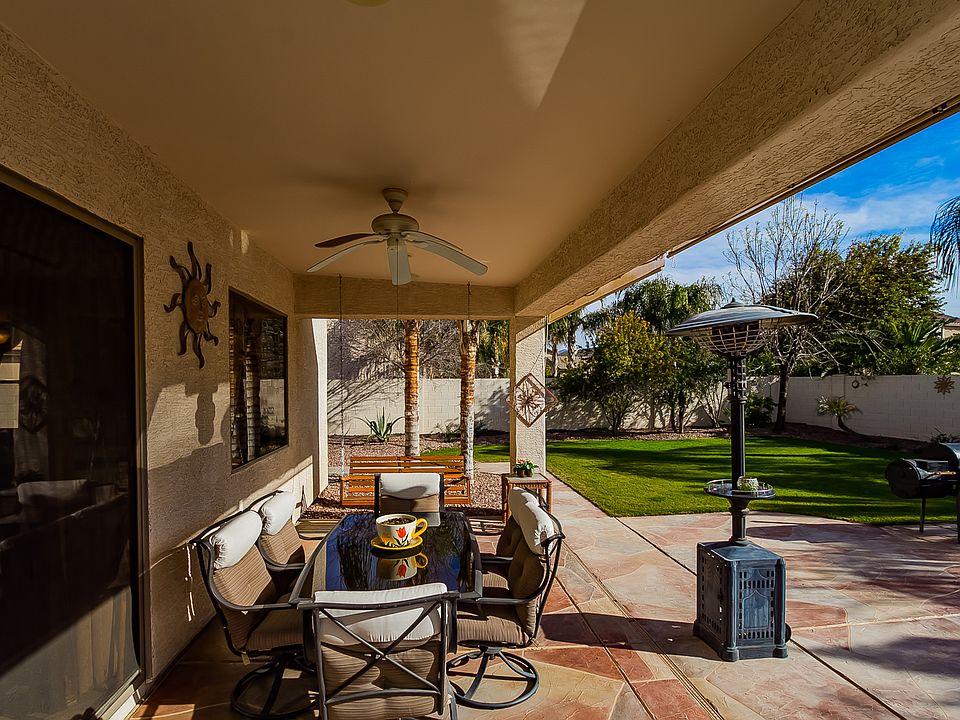 2nd image of 2913 E Winged Foot Dr