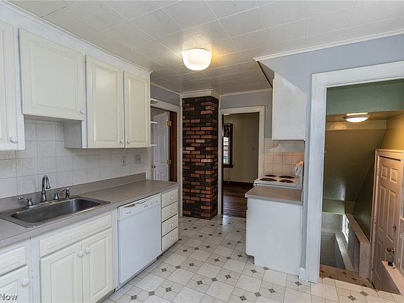 5th image of 4207 Yorkshire Ave
