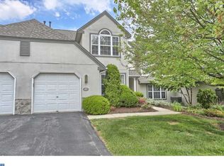 183 Hawthorne Ct, Wyomissing, PA