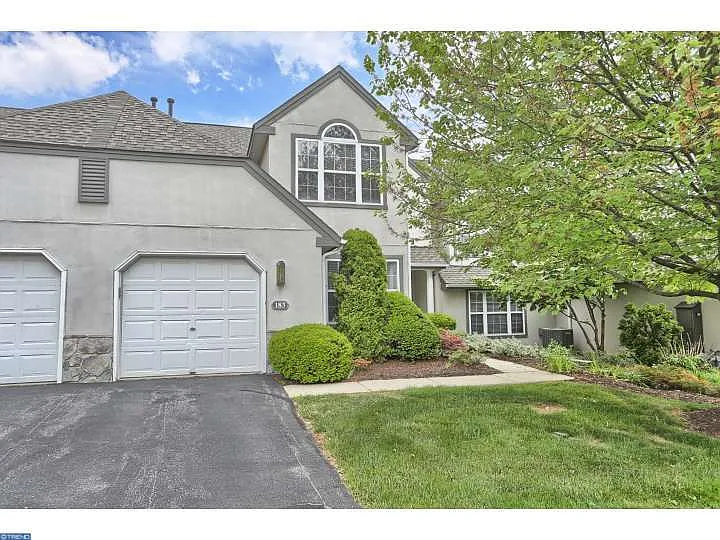 183 Hawthorne Ct photo 1
