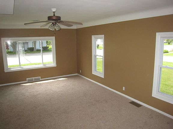 3rd image of 8343 S Adrian Hwy