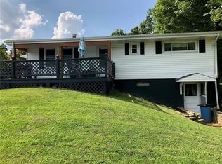 28 Johnston Road Ext, Bentleyville, PA 15314