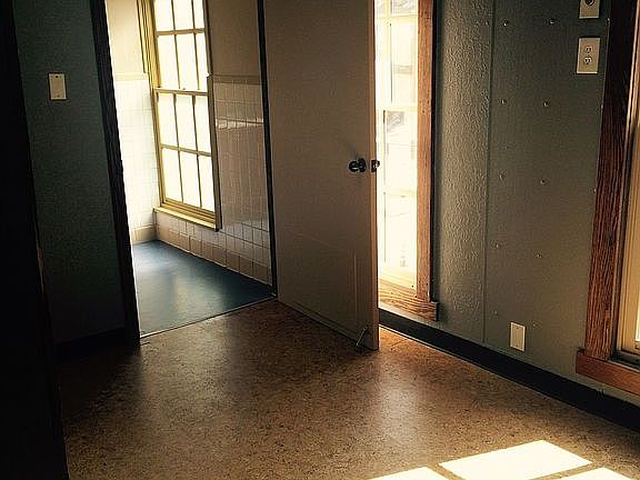 5th image of 161 Lawrence St