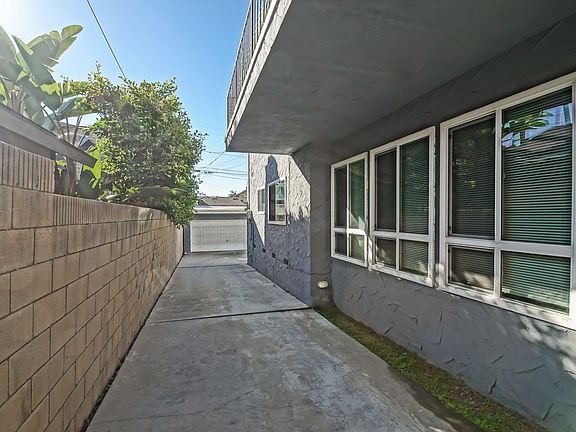 4th image of 2416 Curtis Ave Unit 4