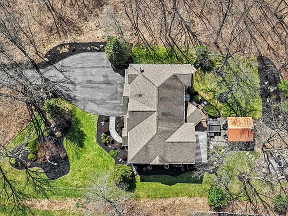 4th image of 34 Golfwood Dr