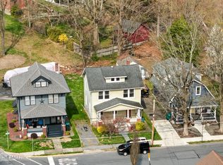 605 Wallace St, Stroudsburg, PA