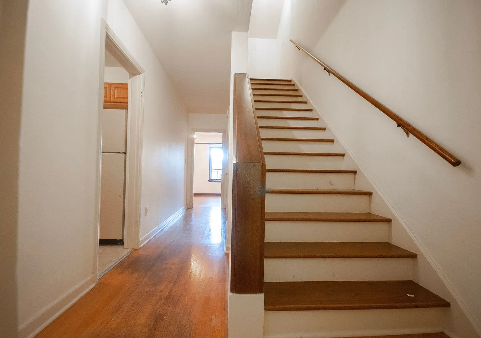 2308 Minor Ave E (112) — Photo 3