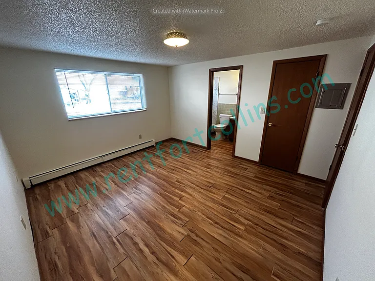 574 W 10th St — Photo 9