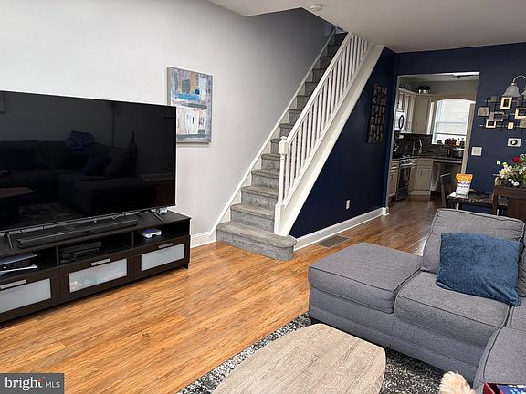 5th image of 3130 Memphis St