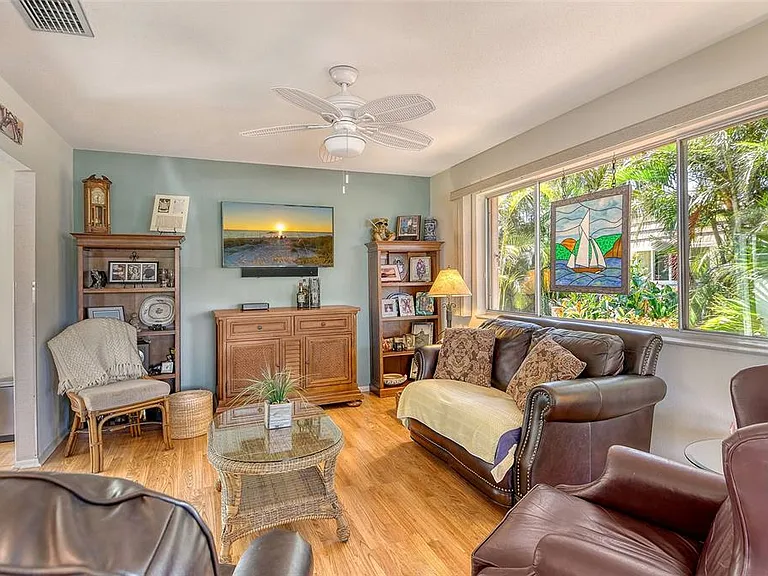 2308 Waterbluff Pl #V-304 — Photo 15