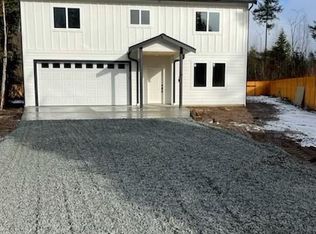 8665 Golden Valley Dr, Maple Falls, WA 98266