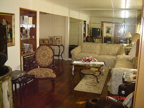 Living Room w/built in shelves